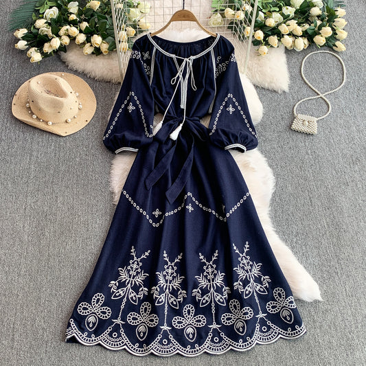 🖤 Vintage Style Lace-Up Round Neck Lantern Sleeve Embroidered Waist-Cinching A-Line Dress