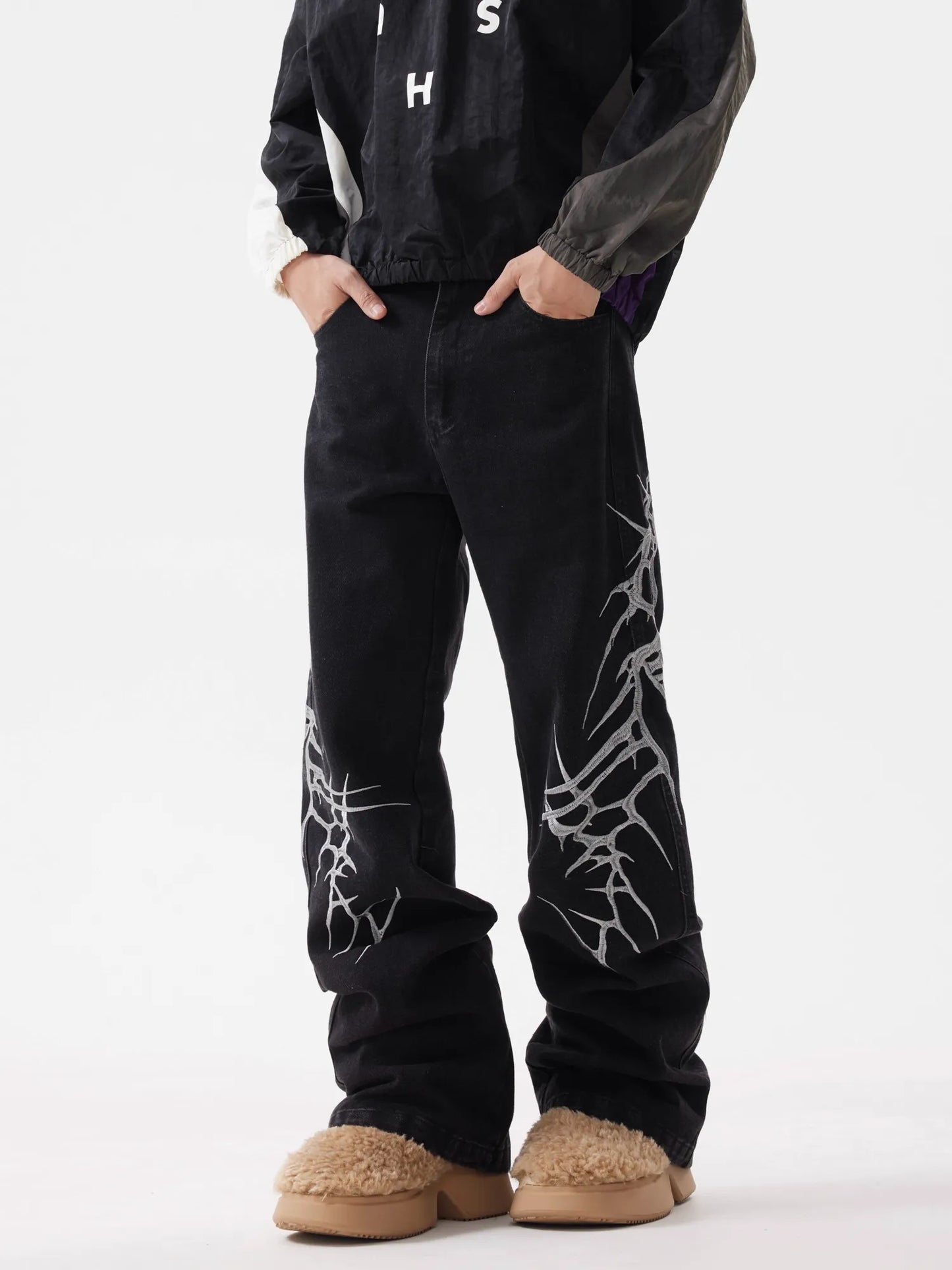 Men’s Retro Street Style Loose Fit Jeans with Thorn Embroidery